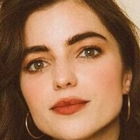 Angela Trimbur Nahé