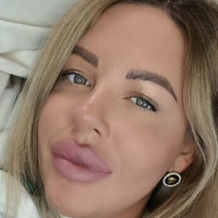 Bianca Starz Nahé
