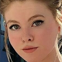 Chloe Mettenbrink Nahé