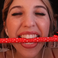 FrivolousFox ASMR Nahé