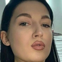 holy.polly Nahé