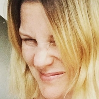 Jennifer Robertson Nahé