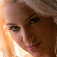 Jolie Blonde X Nahé