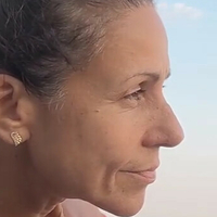 Julia Bradbury Nahé