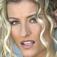 Kerri Kendall Nahé