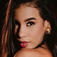 kitty_collins_ Nahé