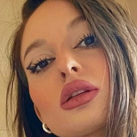 Larisa Mira Model Nahé