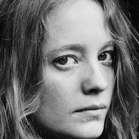 Leonie Benesch Nahé