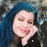 Leva Bates Nahé