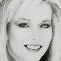 Lindy Benson Nahé