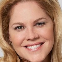 Mary McCormack Nahé