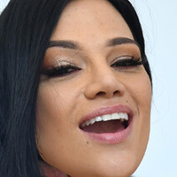 Mona Azar Nahé