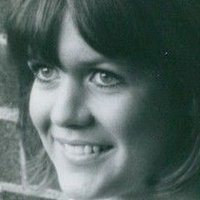 Sally Geeson Nahé