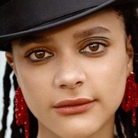 Sasha Lane Nahé