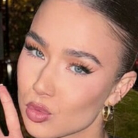 StewardSabrina Nahé