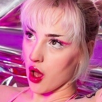 Strawbunnyx0x0 Nahé