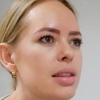 Tanya Burr Nahé