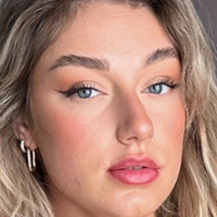 Taylor Renfroe Nahé