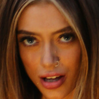 Victoria Fox Nahé