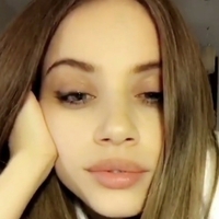 Xenia Tchoumi Nahé